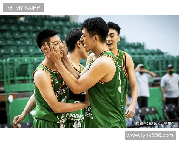 福建男篮对阵辽宁男篮精彩比赛录像回顾与分析